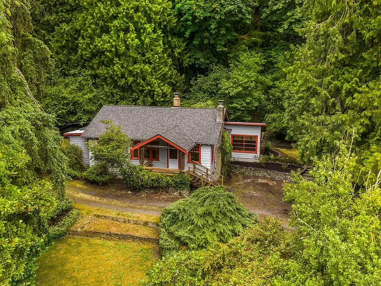 18802 SE Jones Rd — Photo 2