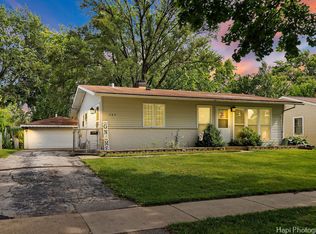 259 Saint Marys Pkwy, Buffalo Grove, IL