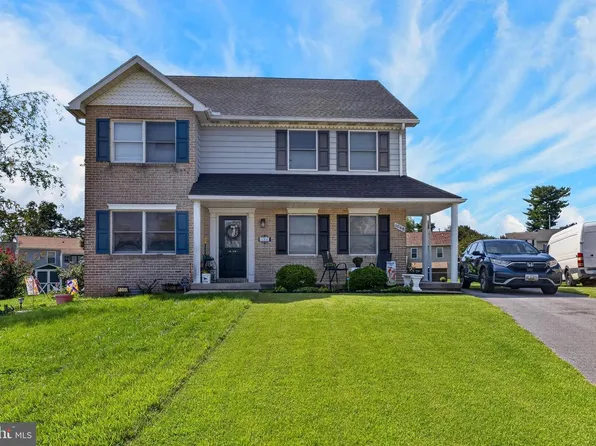 1048 Hampton Cir, Hagerstown, MD 21742
