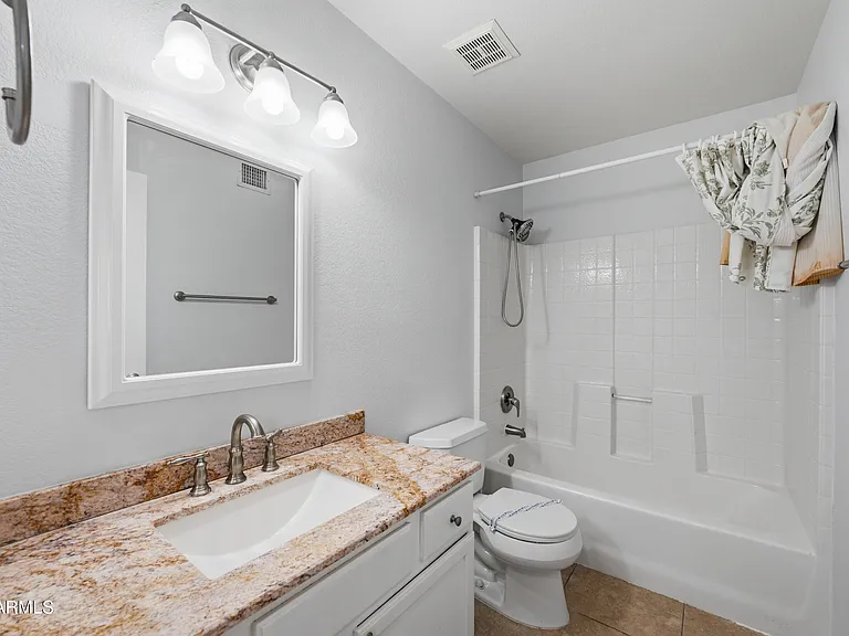 3906 E Kimberly Way — Photo 15