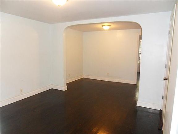5th image of 582 Bainbridge St #2