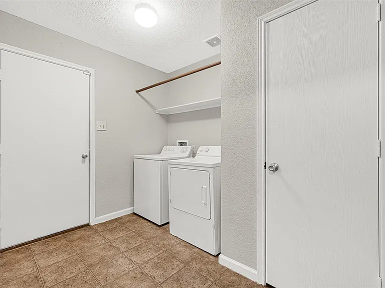 7715 Sagemark Ridge Dr — Photo 33