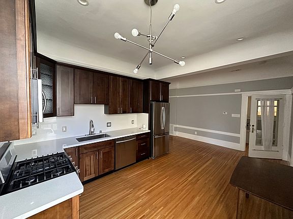 5th image of 345 Frederick St APT 1