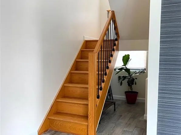 407 Ocean View Avenue image 18 of 28