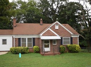 120 1st St, Mount Holly, NC 28120