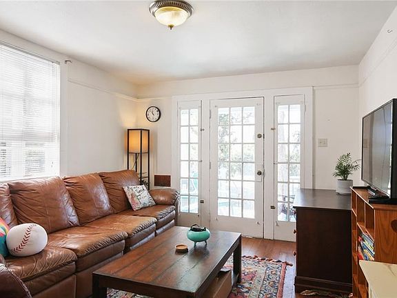 5th image of 4923-25 Iberville St