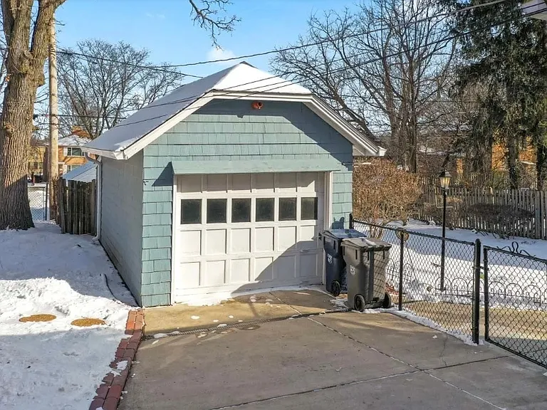 Hamilton Ave — Photo 6
