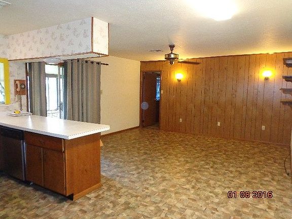 4th image of 27 River Park Dr