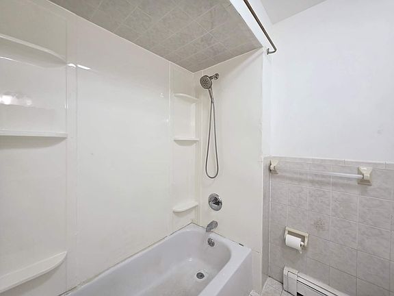 5th image of 1453 Bay Ridge Pkwy #2