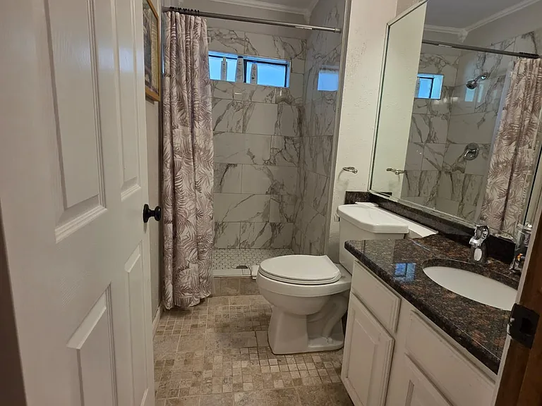 2407 Winding Hollow Ln — Photo 28