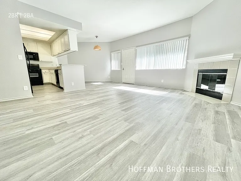 11223 Richland Ave #302 — Photo 2