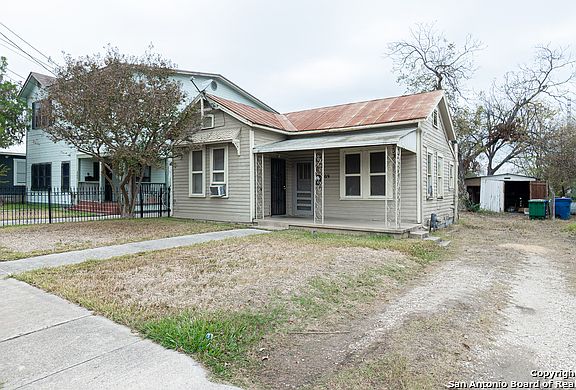 5th image of 809 Burleson St