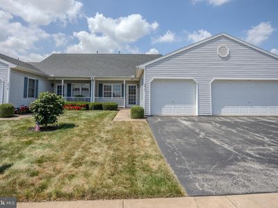 3016 Village West Cir W, York, PA, 17404