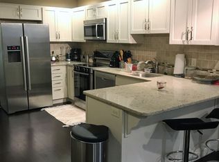 223 E King St APT 2, Lancaster, PA 17602