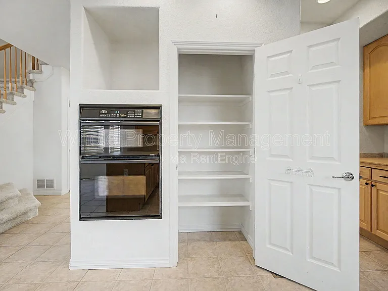 11081 Independence Cir W — Photo 9