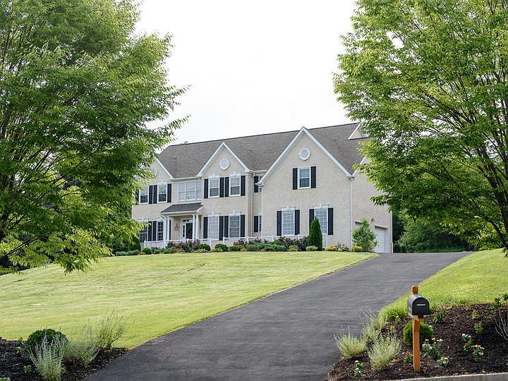 1st image of 23 Highview Rd