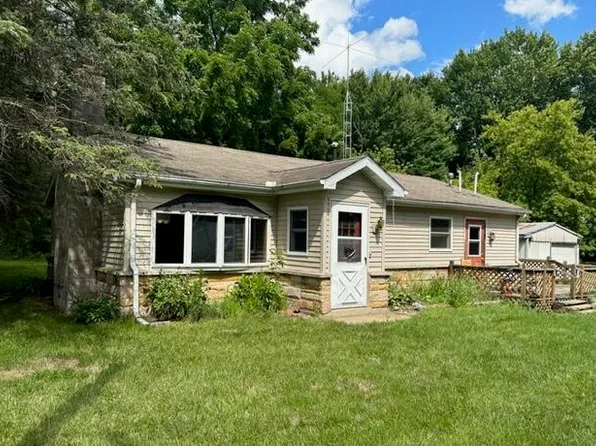 16166 E Jackson Dr, Tekonsha, MI 49092