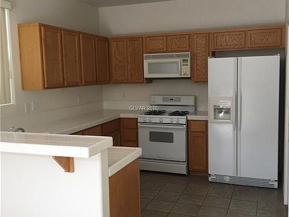 4th image of 9227 Adamshurst Ave #0