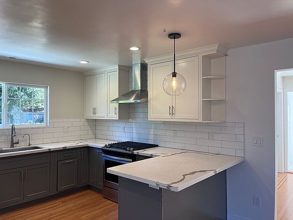 4th image of 115 Oakwood Dr