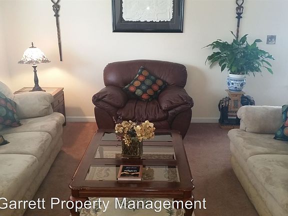 2nd image of 84 Michaels Woods Dr