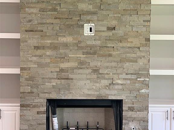 2nd image of 319 Saint Andrews Dr