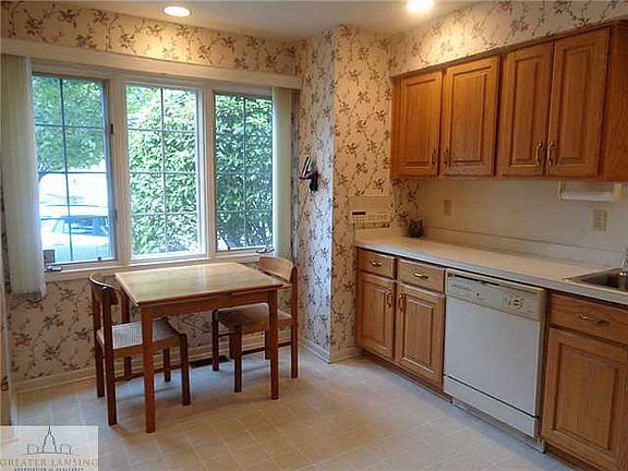 5th image of 6029 Madeira Dr