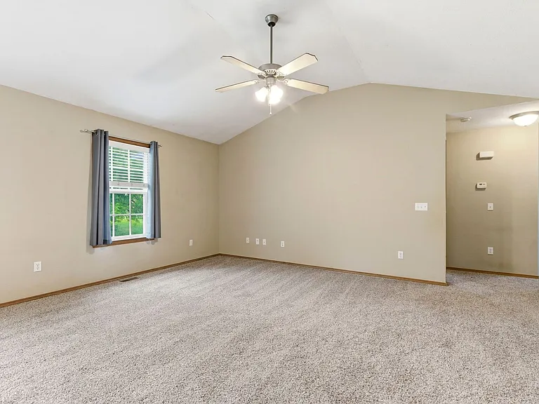 1215 S 14th St — Photo 10