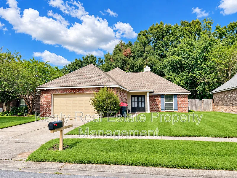 507 Lodge Dr