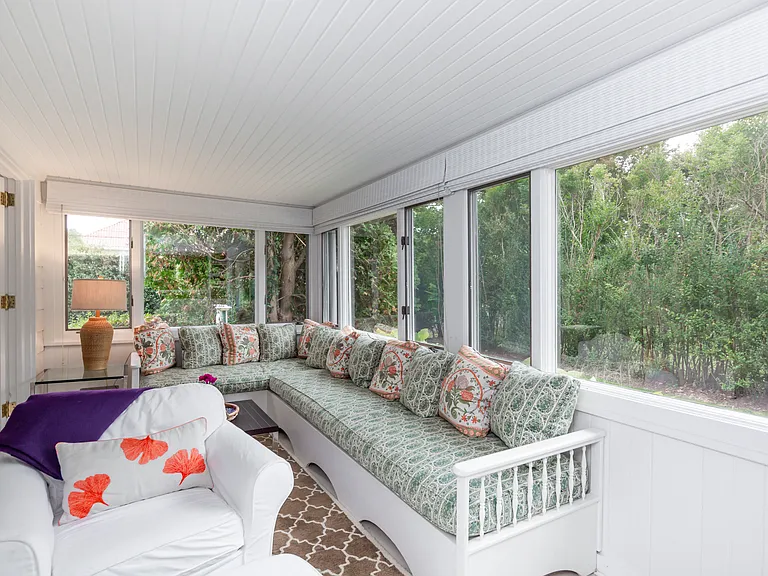 113 Herrick Rd — Photo 12