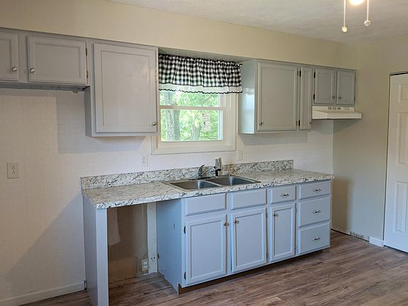 2nd image of 116 Springside Ct