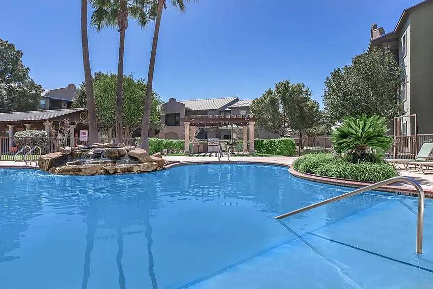 San Pedro Apartments