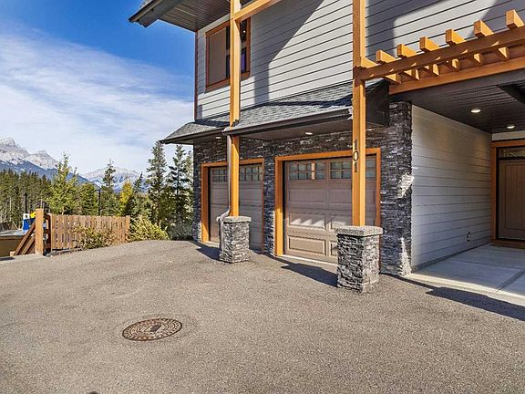 3rd image of 102 SW Stewart Creek Rise #101