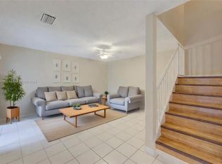 702 Commodore Dr, Plantation, FL 33325
