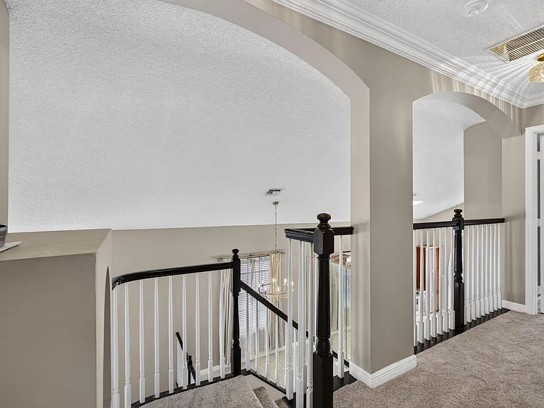 1204 Oakwater Dr — Photo 32