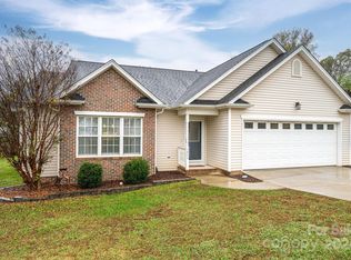 3904 Graywood Dr, Gastonia, NC 28052
