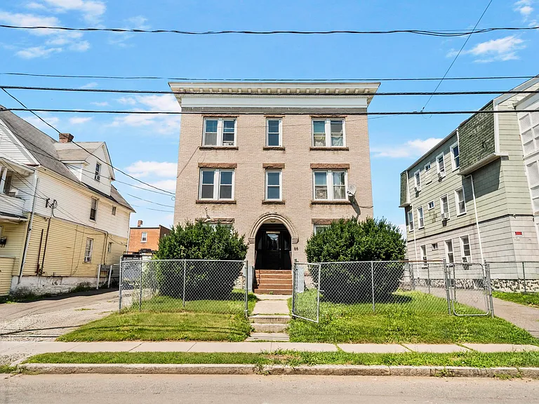 66 Standish St #2W — Photo 28