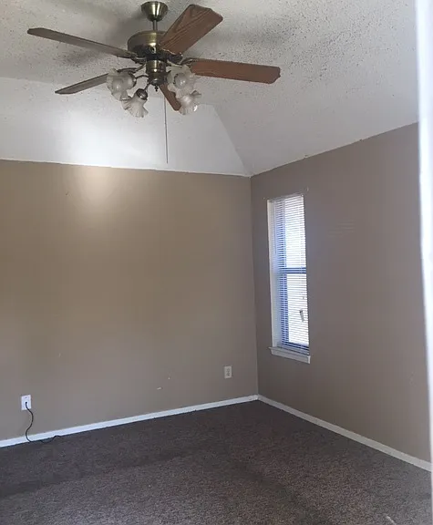 2547 Kessler Dr — Photo 3