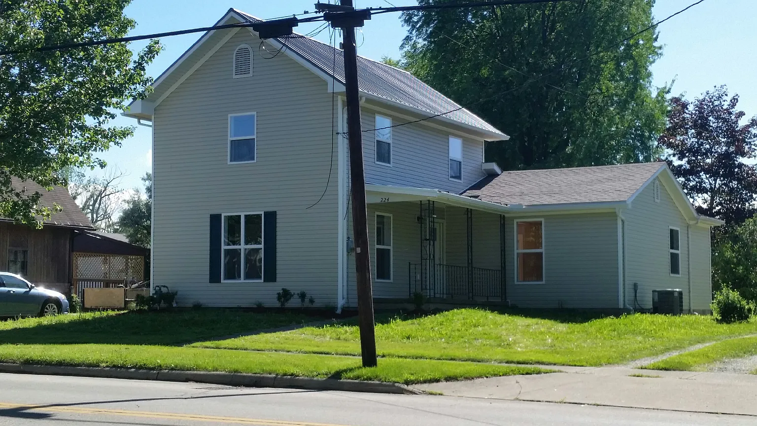 224 S Main St photo 1