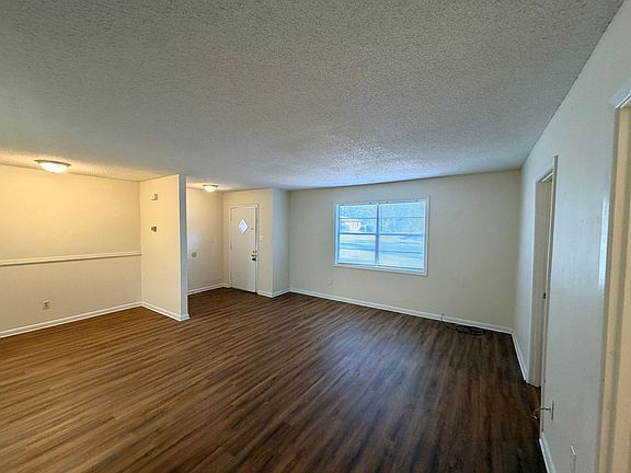 3rd image of 104 Lankford Cir APT A