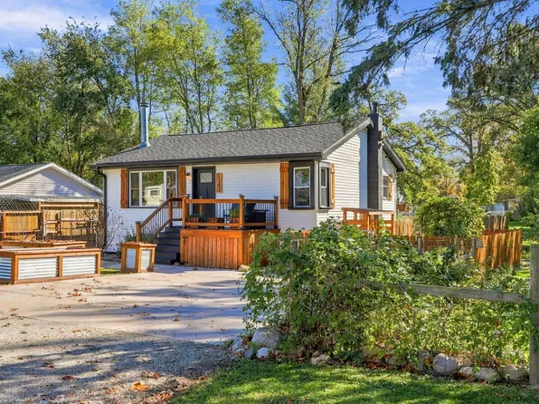 W1353 Chestnut ROAD, Genoa City, WI 53128