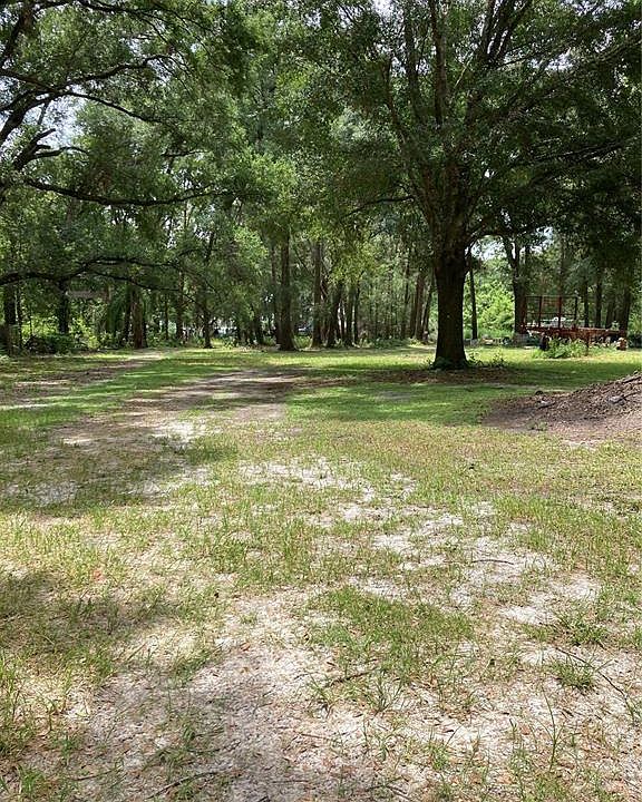 1st image of Pine Ave