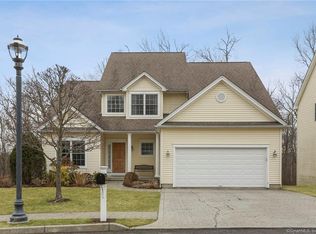 10 Spring Ridge Ct #10, Danbury, CT 06810