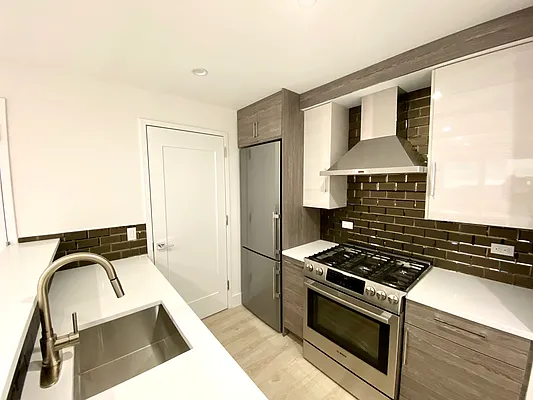 Rented by Nest Seekers International | media 11