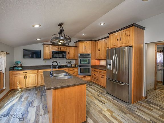 2nd image of 1519 Sullivan Ln