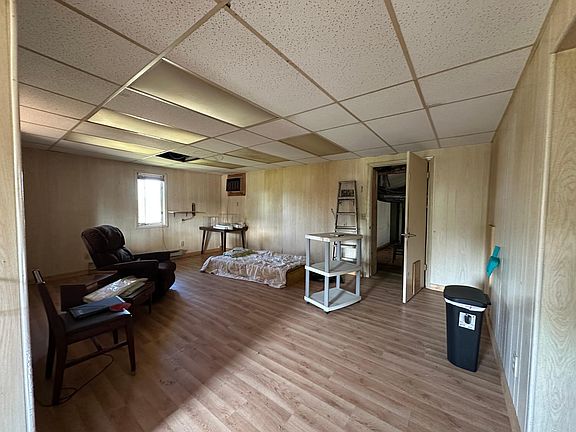 5th image of 100 Main Ave