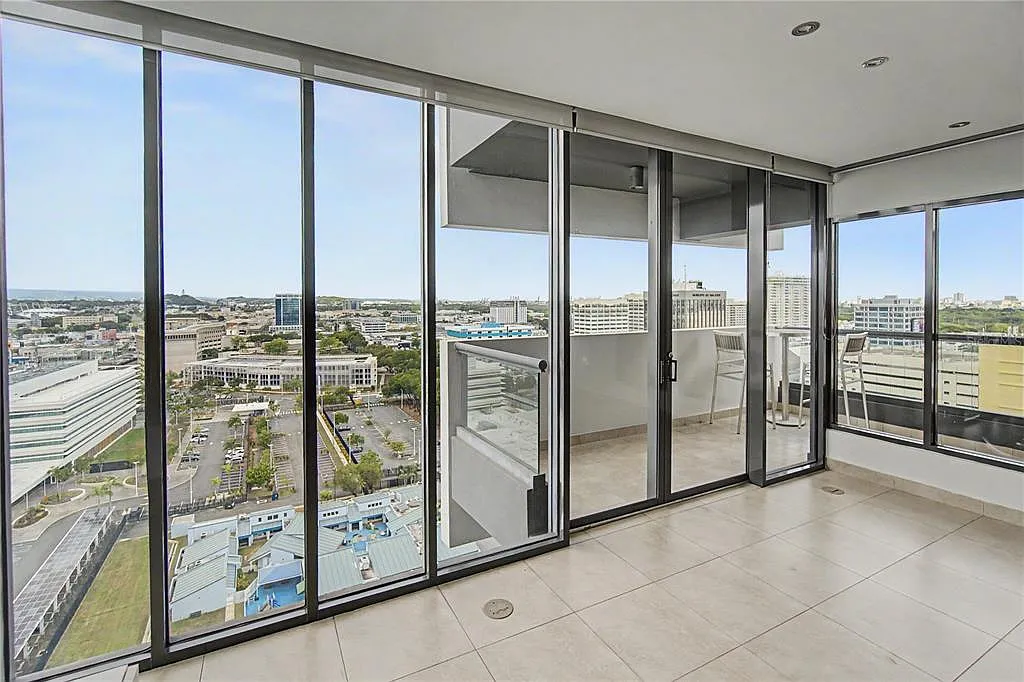 2 bed, 2.0 bath, 1809 sqft, $4,000 — Photo 3