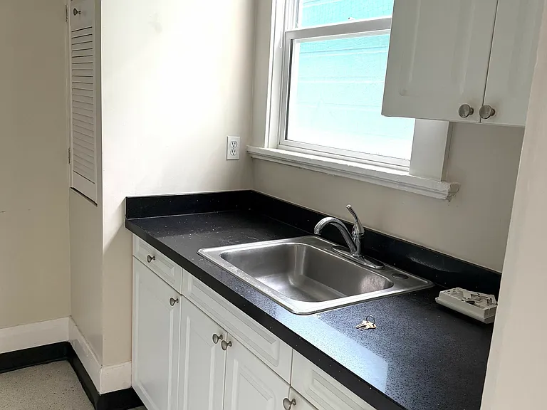 145 Gough St #1 — Photo 5