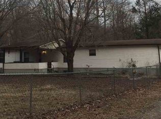 745 Perry Springs Rd, Eddyville, KY 42038