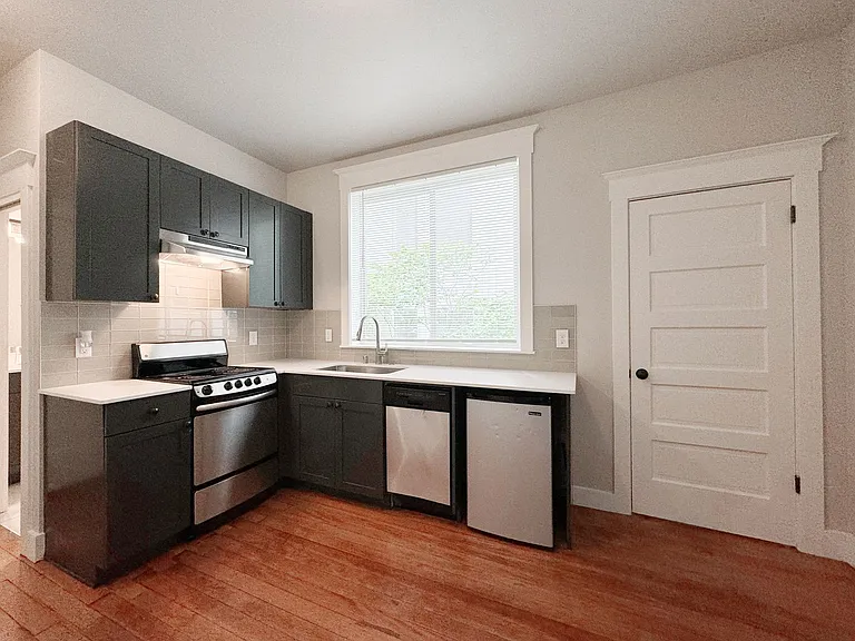 Bravo Apartments — Photo 13