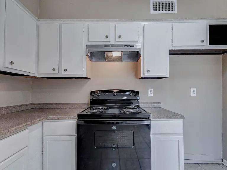 7140 S Dairy Ashford Rd — Photo 16
